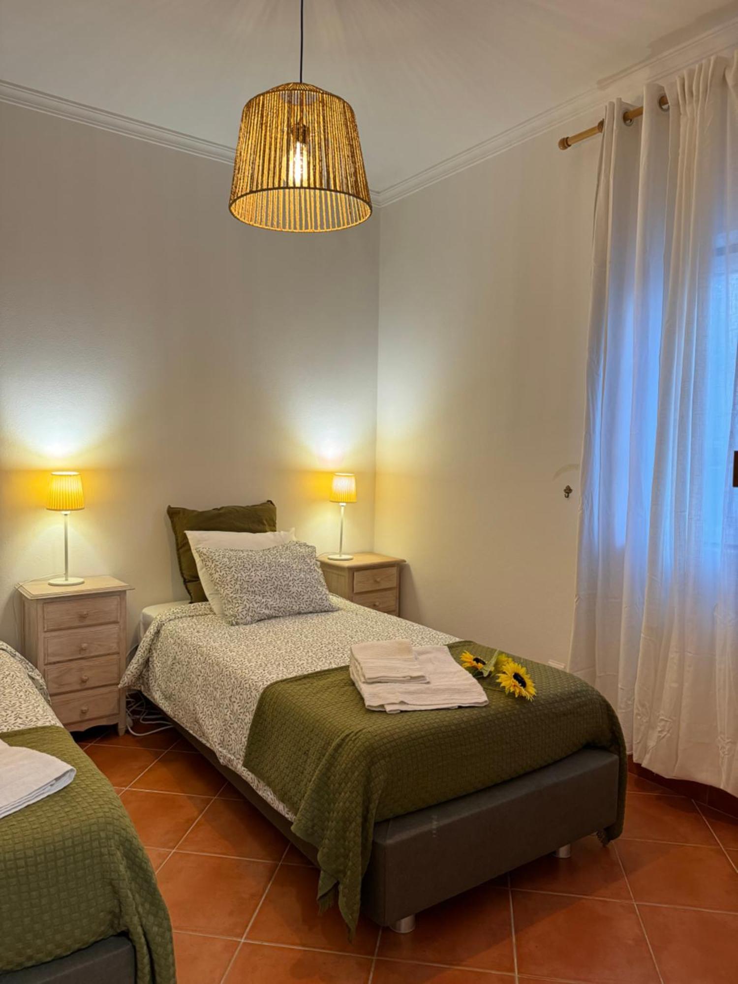 Quarto Duplo Com Terraco E Casa De Banho Privativa - Em Casa De Praia Em Almograve - Trilho Dos Pescadores Одемира Экстерьер фото