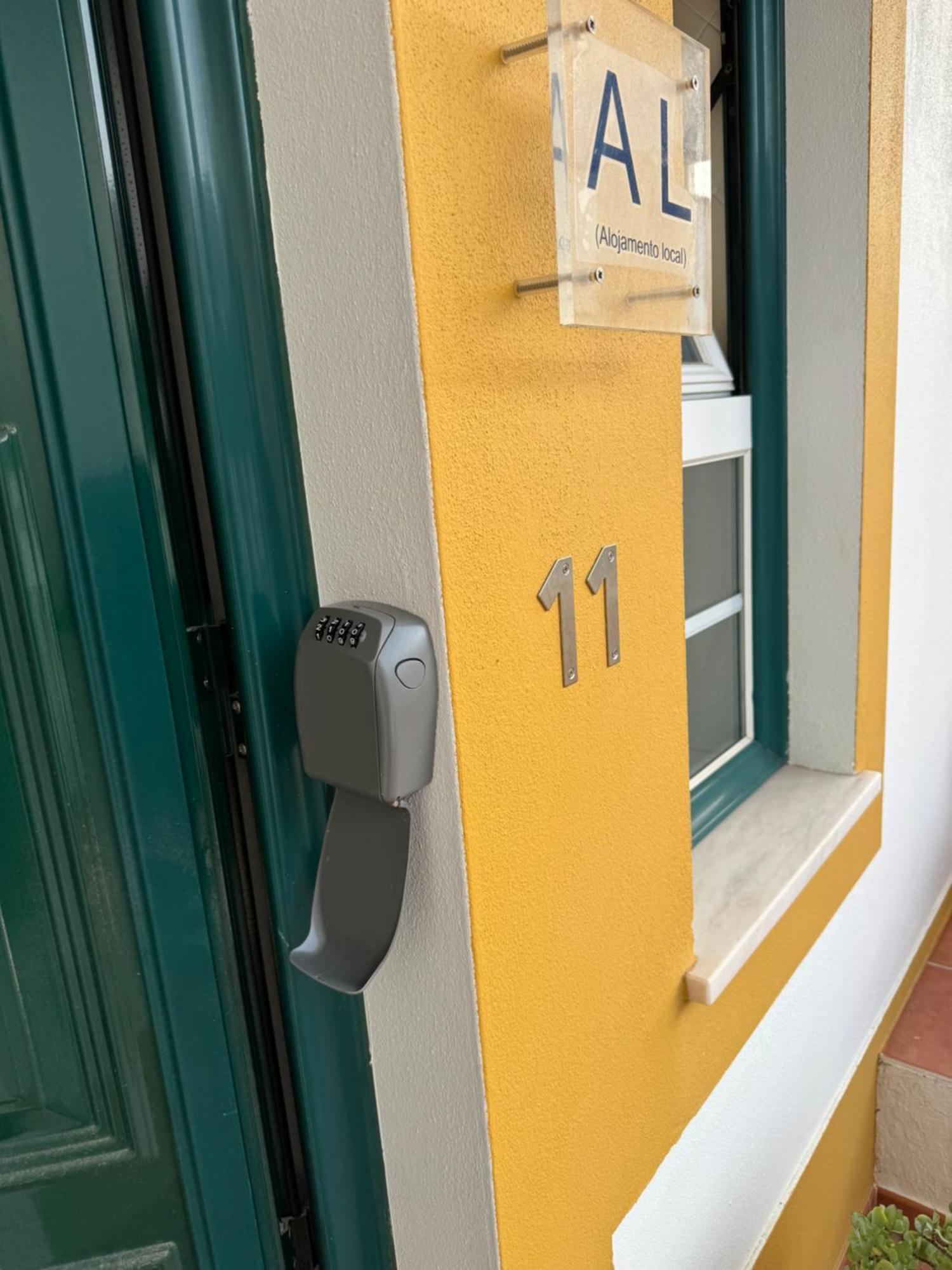 Quarto Duplo Com Terraco E Casa De Banho Privativa - Em Casa De Praia Em Almograve - Trilho Dos Pescadores Одемира Экстерьер фото